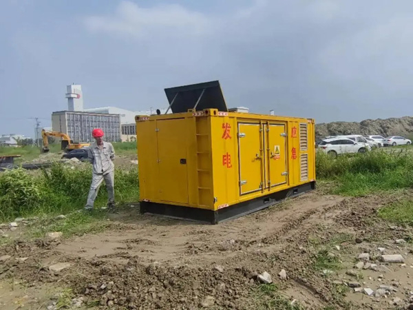乌尔禾200KW柴油发电机机组每小时的油耗量受哪些因素影响?