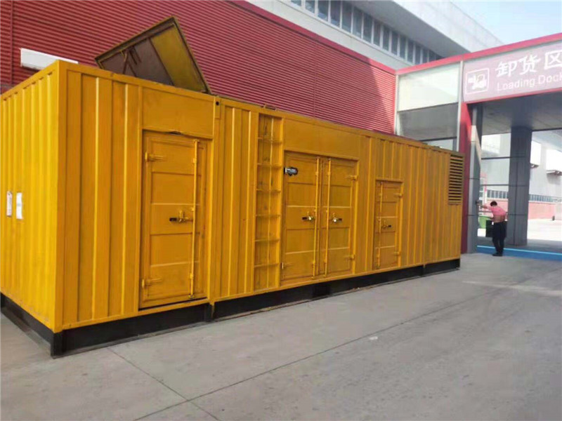 乌尔禾柴油发电机组预热机油时需要注意哪些安全事项?